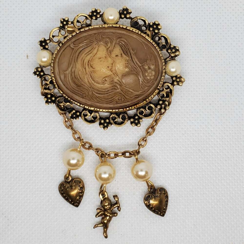 Vintage Hidden Heart twins, 2 ladies, mom and daughter Cameo Brooch